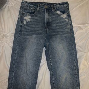 American Eagle mom jean